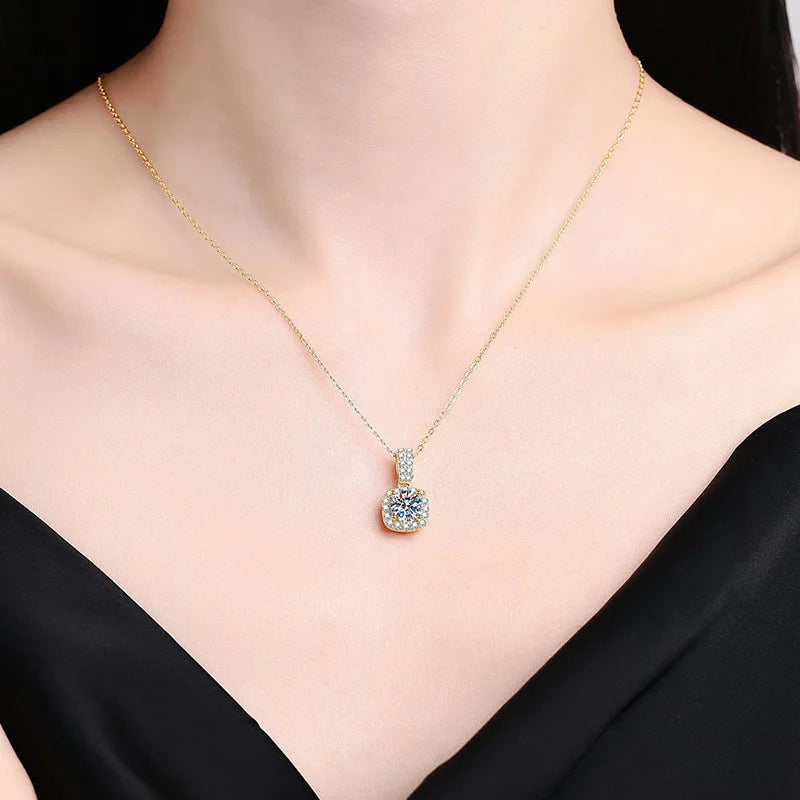 Luxury 100% Real 18k Gold  Women's Diamond Pendant Necklace Square D Moissanite Necklace