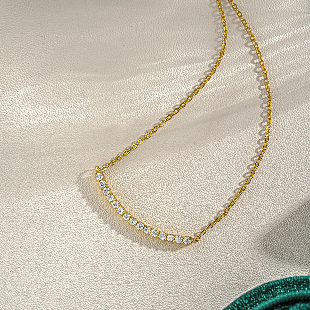 Luxury 100% Real 18k Gold Women's Diamond Pendant 1 karat Moissanite Necklace Smile Necklace Clavicle Chain