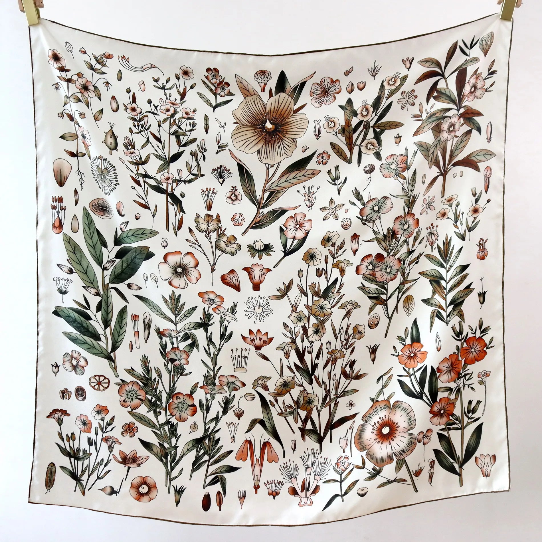 Twill Silk Scarf Luxury Mulberry Shawls Hand-Rolled Edges Bandanas Tops Accessories Head Hair Bag Decorations