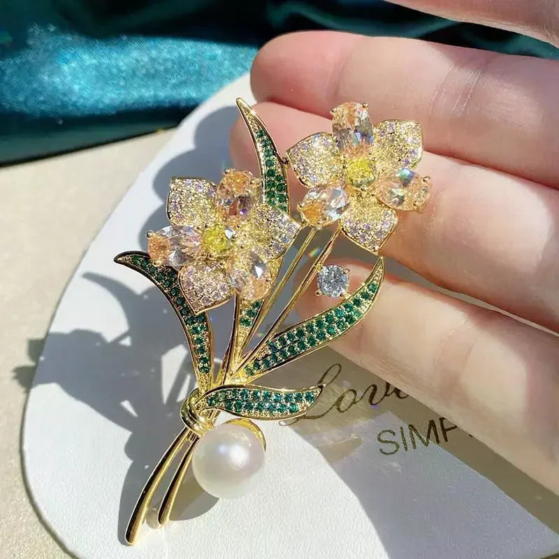 Exquisite Sparkling Crystal Rhinestone Flower Pearl Brooches For Women Clothing Coat Jewelry Accessries Gifts