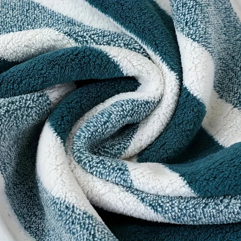 8pcs Towel Set, 2 Bath & 2 Hand Towels, 4 Face Towels. For Spa, Gym, Hotel, Camping & Outdoor Use. Fast Drying.